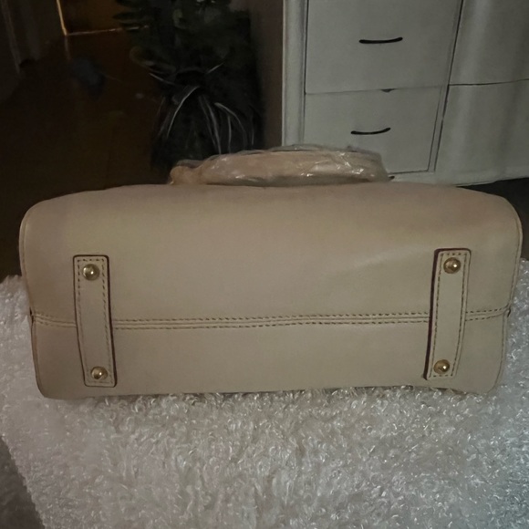 COPY - Dooney & Bourke Florentine Cameron - Picture 13 of 13